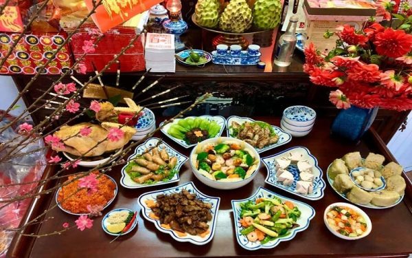 Mâm Cúng Ngày Tết: Ý Nghĩa, Lễ Vật Và Cách Bày Chuẩn Truyền Thống 3 Miền