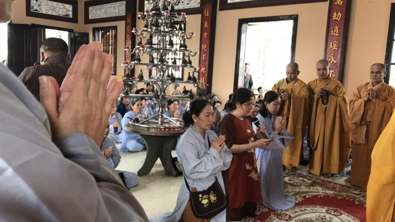 Bài văn khấn ở chùa ban Tam Bảo đầy đủ và chuẩn xác