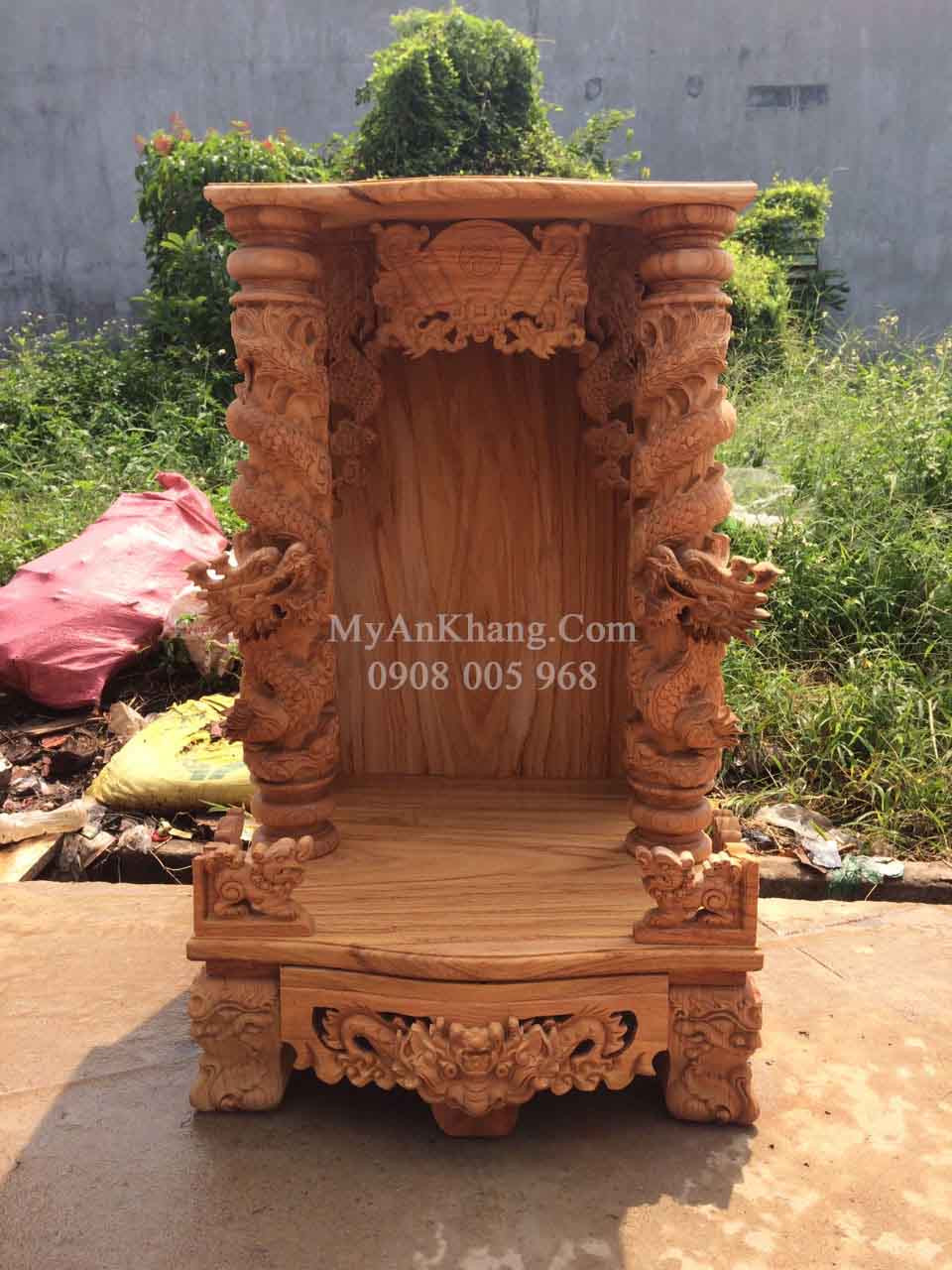 Bàn thờ ông địa thần tài gỗ tự nhiên tại Xưởng Tượng Gỗ