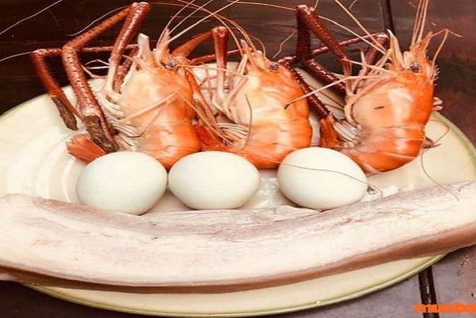 Bộ tam sên cúng ông địa với ba quả trứng luộc