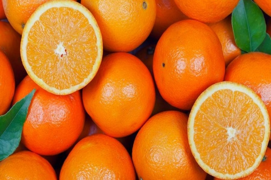 Cam vàng óng, tươi mới, loại trái cây nên cúng Ông Địa để thu hút năng lượng tích cực.