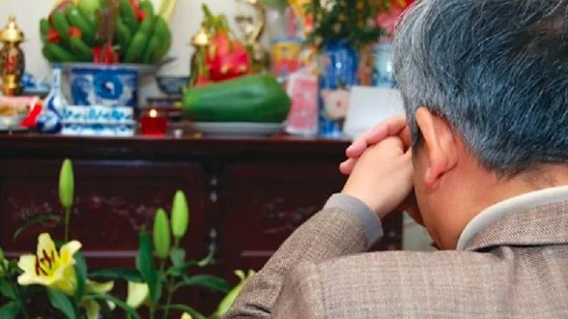 Chuẩn bị và cách thực hiện bài cúng ông bà tổ tiên hàng ngày