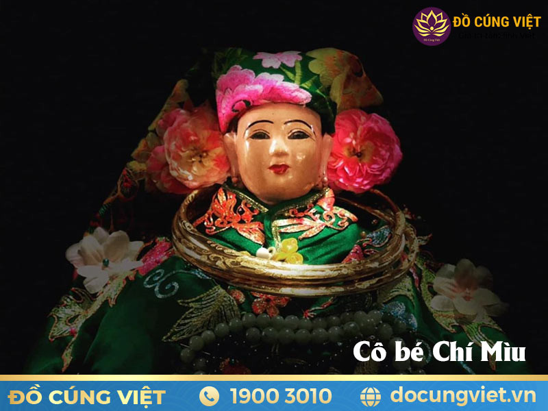 Hình ảnh Cô Bé Chí Mìu được thờ phụng tại đền thờ linh thiêng