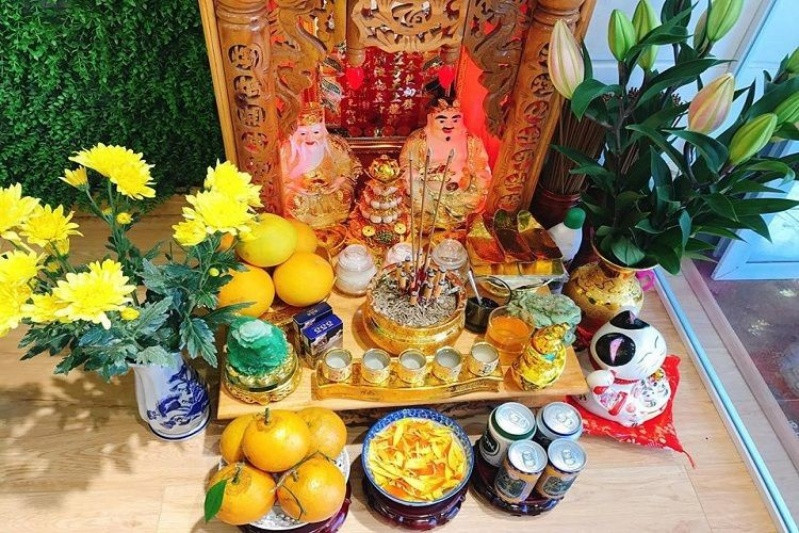 Lau Dọn Bàn Thờ Thần Tài Ngày Ông Táo 23 Tháng Chạp Đúng Cách