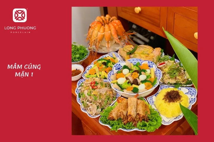 Mâm cỗ cúng Rằm tháng 7 tươm tất với nhiều món truyền thống, dễ nấu