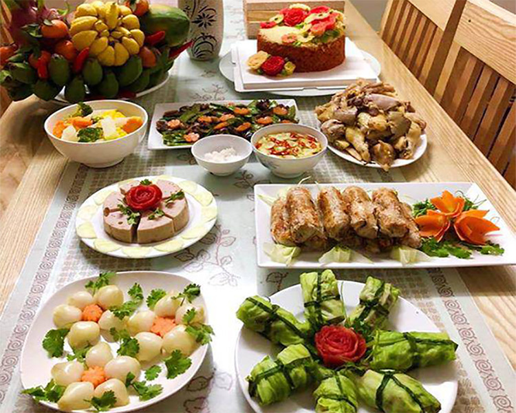 Mâm cơm cúng ông Công ông Táo 8 món thịnh soạn với hương vị cổ truyền