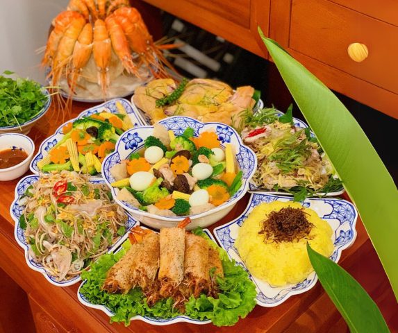 Mâm cúng chay đầy đủ cho lễ Rằm tháng 7