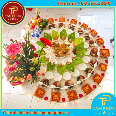 Mâm cúng thôi nôi truyền thống cho bé gái với đầy đủ lễ vật