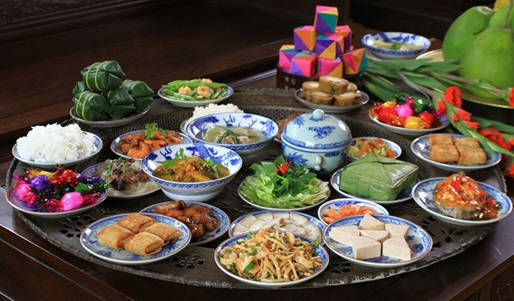 Mâm lễ cúng giao thừa đặc trưng của vùng miền Trung.
