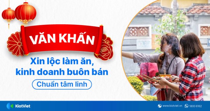 Mâm lễ vật cúng thần linh tại cửa hàng để cầu tài lộc buôn bán