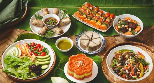 Mâm mặn cúng gia tiên thể hiện lòng hiếu kính ngày Rằm tháng 7