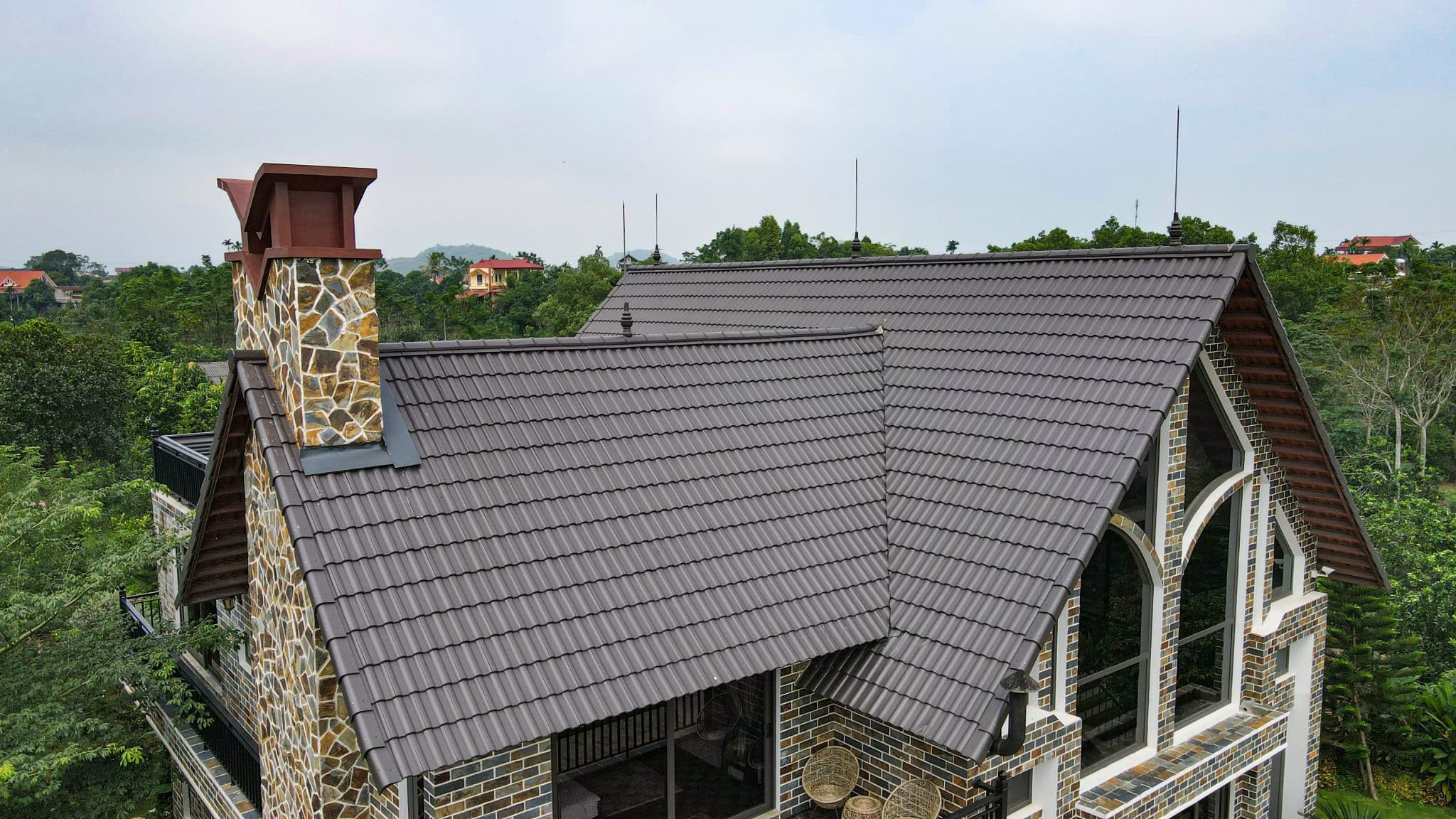 Màu ghi xám mệnh gì khi chọn vật phẩm thờ cúng
