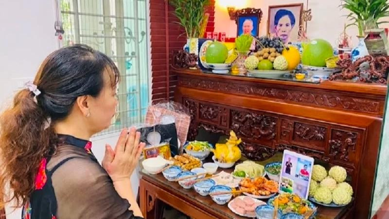 Mẫu văn khấn ông bà tổ tiên ngày mùng một