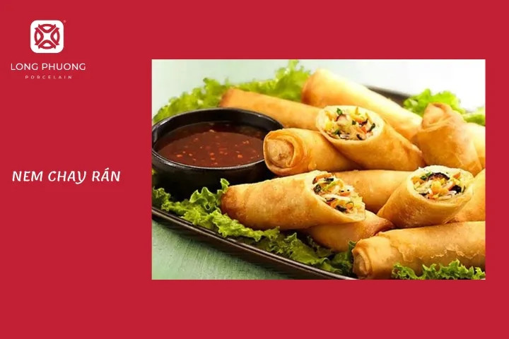 Nem chay rán giòn vàng ươm hấp dẫn trên đĩa