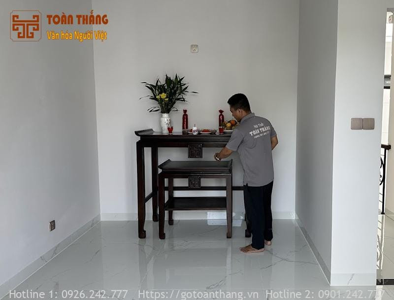 Nên lưu ý không nên di chuyển lư hương trong quá trình rút chân nhang