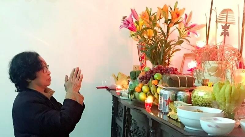 Nghi thức cúng giỗ đầu cho ông bà tổ tiên