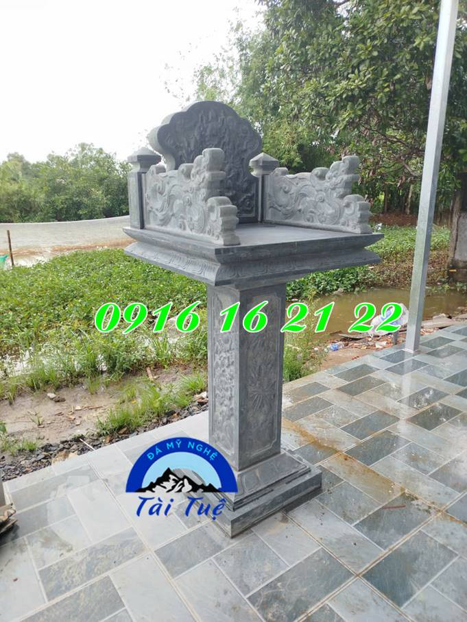 Thiết kế cây hương thờ ngoài trời bằng đá đẹp, nơi đặt lễ vật cầu nguyện