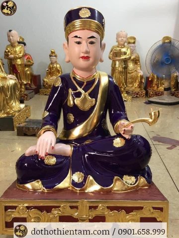 Tượng thờ Quan Hoàng Bảy linh thiêng tại đền Bảo Hà, nơi thực hiện văn khấn đền ông hoàng bảy cầu bình an