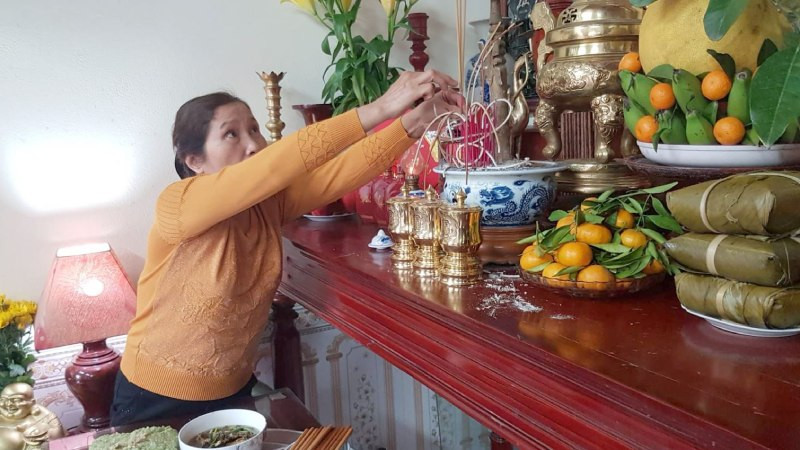 Văn khấn mùng 1 tháng 6 âm lịch cúng Gia tiên