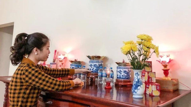 Văn khấn sau khi bao sái bàn thờ hoàn tất