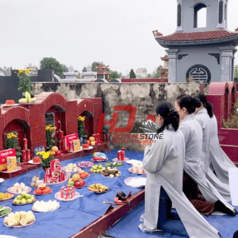 Bài văn khấn mẫu chi tiết cho nghi lễ tạ mộ sau khi hoàn thành xây dựng