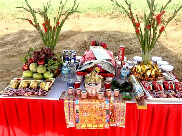 Lễ cúng đổ mái nhà tầng 1 để cầu bình an cho gia chủ