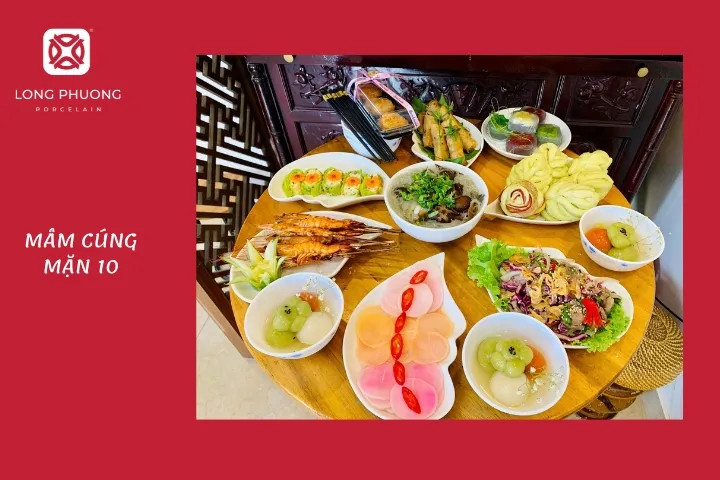 Mâm cúng rằm tháng 7 mặn được trình bày thẩm mỹ dâng gia tiên