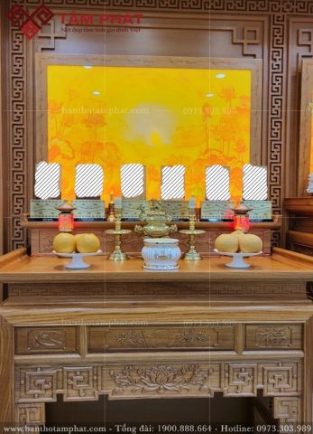 Mâm lễ cúng tuần đầu cho người mới mất trên bàn thờ gia tiên