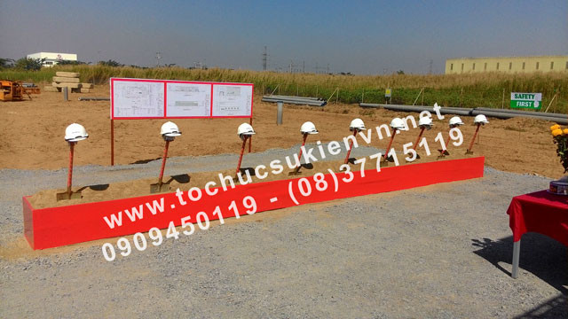 Mâm lễ vật cúng động thổ được bày biện cẩn thận