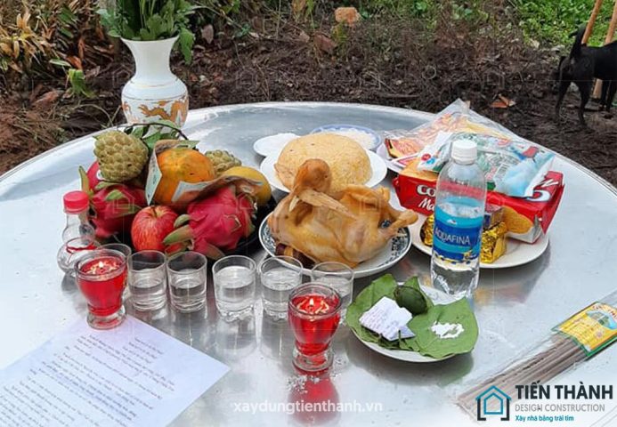 Mâm lễ vật cúng động thổ sửa nhà đơn giản nhưng đầy ý nghĩa, chuẩn bị cho nghi thức tâm linh.