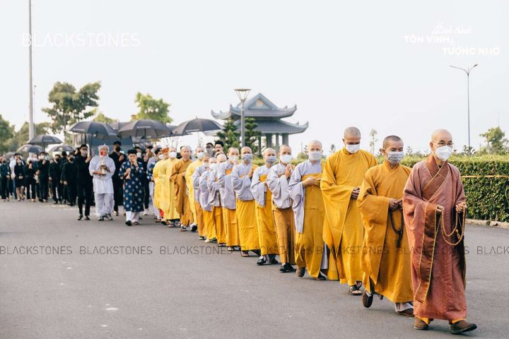 Nghi lễ đám tang không chỉ mang tính tâm linh mà còn thể hiện lòng hiếu kính