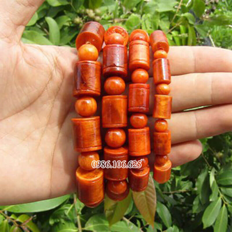 Vòng gỗ huyết long đốt trúc thấu quang