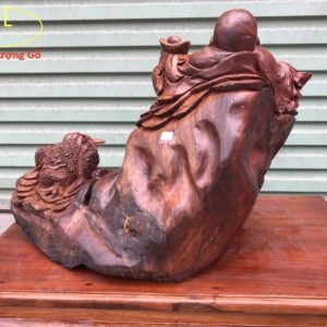 Tượng Di Lặc Nhất Tiểu Ôm Đá Tự Nhiên