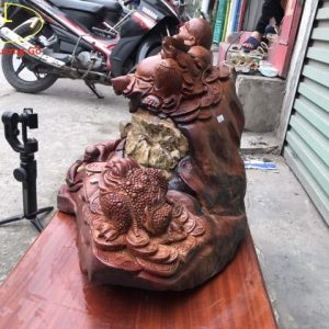 Tượng Di Lặc Nhất Tiểu Ôm Đá Tự Nhiên