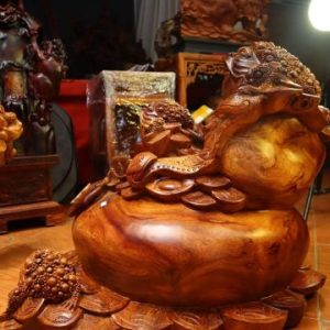 Cóc Thiềm Thừ Trấn Chum Tiền
