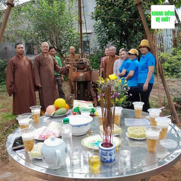 Chuẩn bị mâm lễ vật cúng khoan giếng