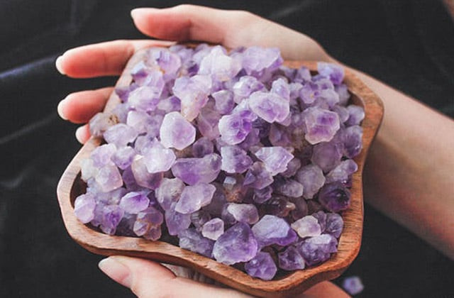 Đá Amethyst hỗ trợ cải thiện sức khỏe tinh thần