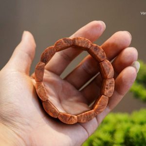 Vòng Tay Gỗ Nu Huyết Long Bản Dẹt