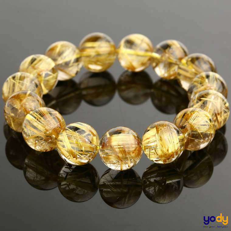 Hình ảnh chi tiết một vật phẩm hộ mệnh được chế tác tinh xảo từ gỗ hoặc đá có màu sắc hợp mệnh Kim
