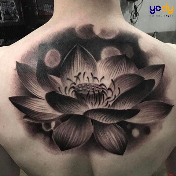 Hình xăm hoa sen nhỏ xinh trên cổ tay