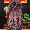 Thần tài đứng gốc cây tùng
