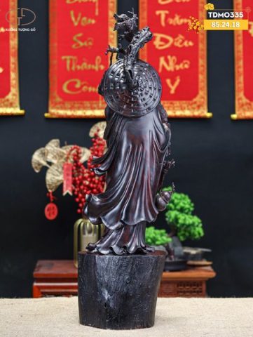 Đạt ma đứng tử đàn tím