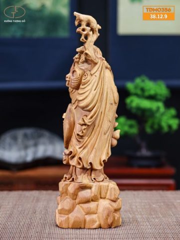 Đạt ma gỗ bách xanh
