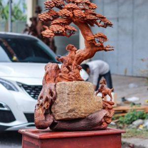 Tam Dương Khai Thái Ôm Đá Gỗ Hương