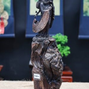 Đạt ma sư tổ gỗ trắc