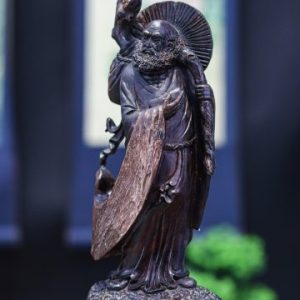 Đạt ma sư tổ gỗ trắc