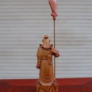 Tượng Quan Công Để Ô Tô Gỗ Bách Xanh