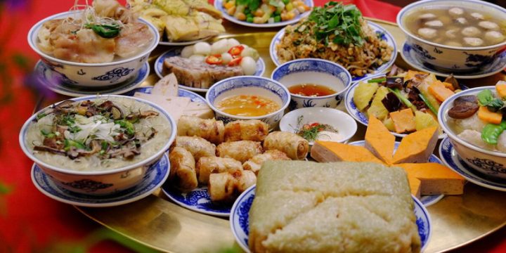 Mâm cỗ cúng ngày giỗ thứ 100 trang trọng và đầy đủ lễ vật