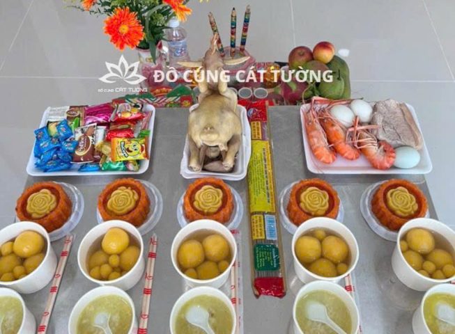 Mâm cúng động thổ được chuẩn bị trang trọng trước khi cúng bái