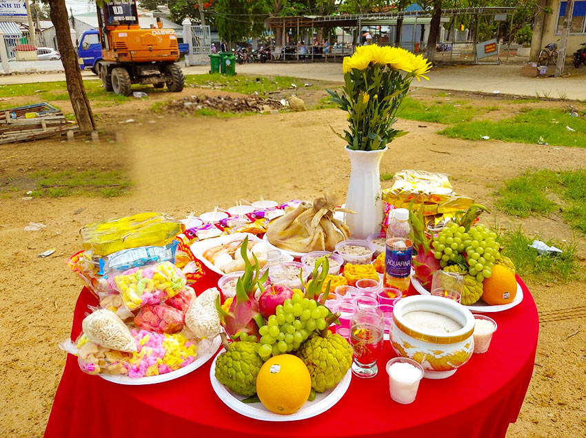 Mâm cúng động thổ